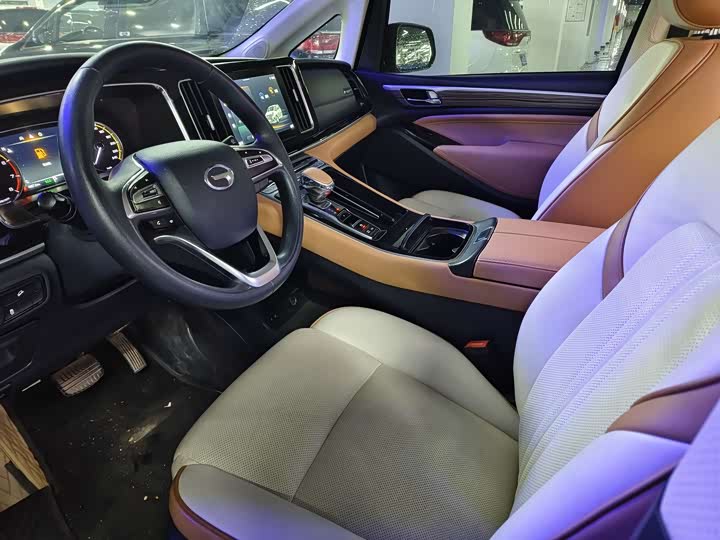 Фото 4 - GAC Trumpchi M8