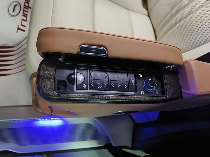 Фото 6 - GAC Trumpchi M8