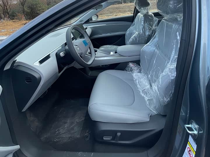 Фото 9 - XPeng Mona M03