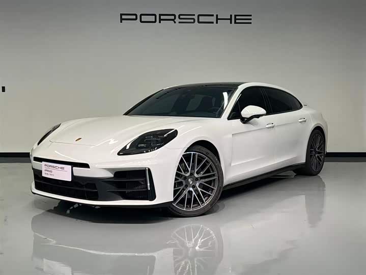 Фото 1 - Porsche Panamera