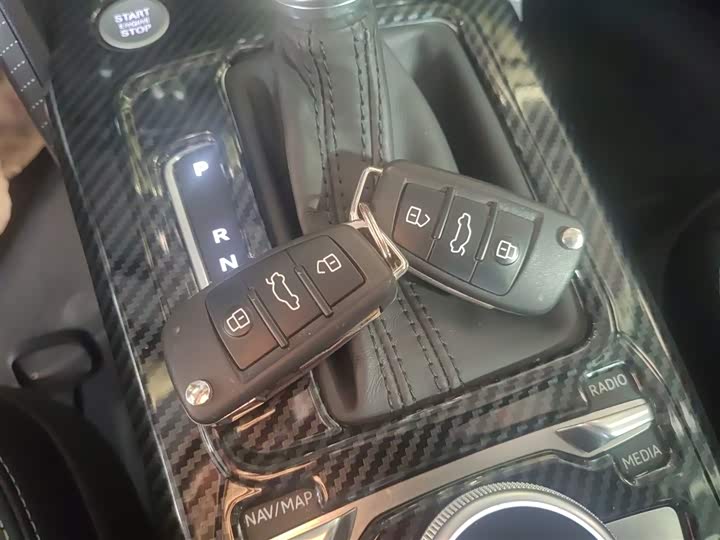 Фото 9 - Audi Q2L e-tron