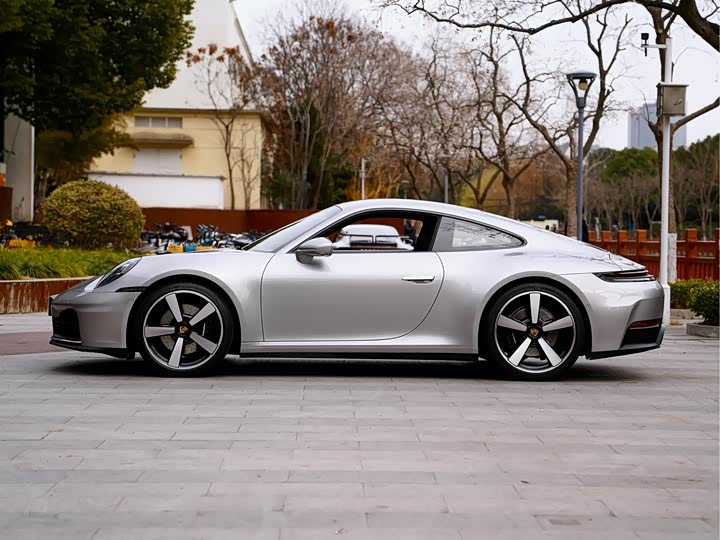 Фото 3 - Porsche 911