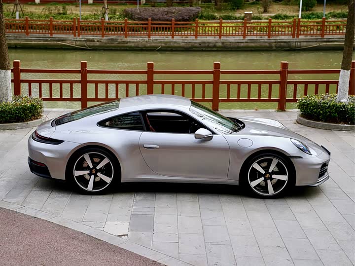 Фото 4 - Porsche 911