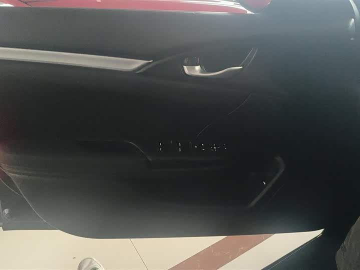 Фото 7 - Honda Civic