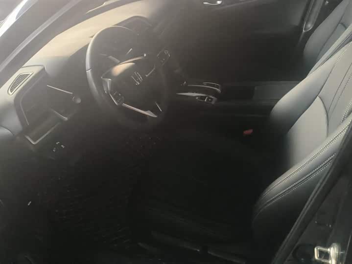 Фото 9 - Honda Civic