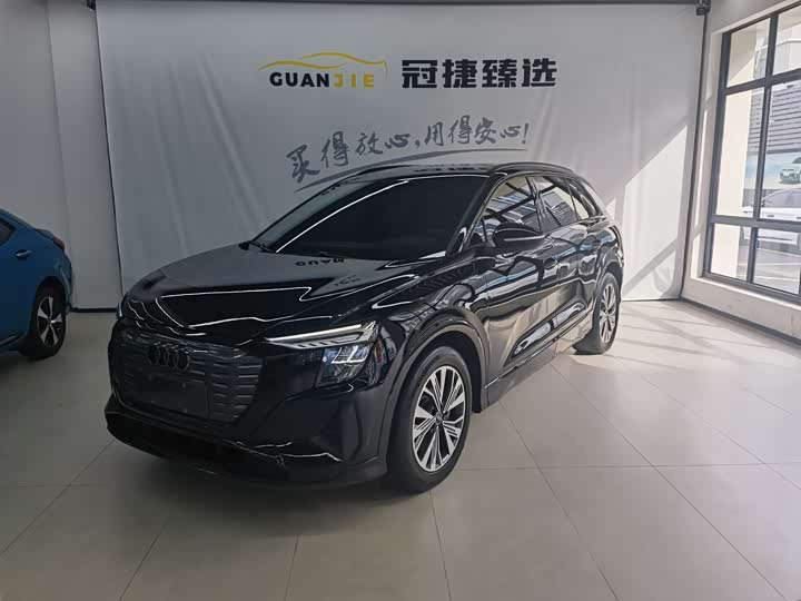 Фото 1 - Audi Q5 e-tron