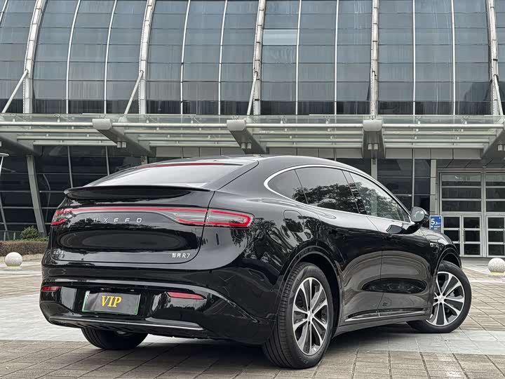 Фото 5 - Luxeed R7