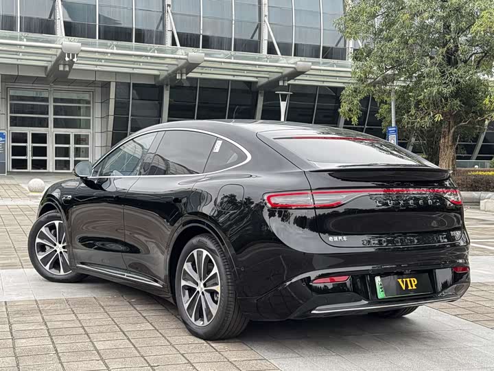 Фото 7 - Luxeed R7