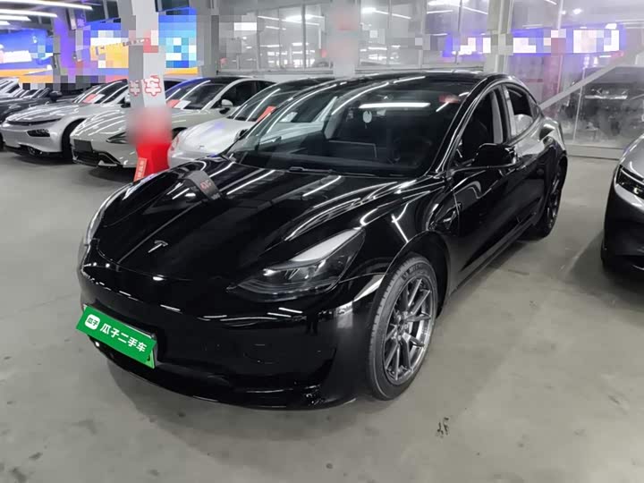 Фото 2 - Tesla Model 3