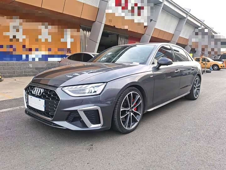 Фото 1 - Audi A4L