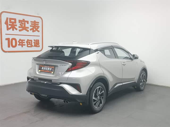 Фото 2 - Toyota C-HR