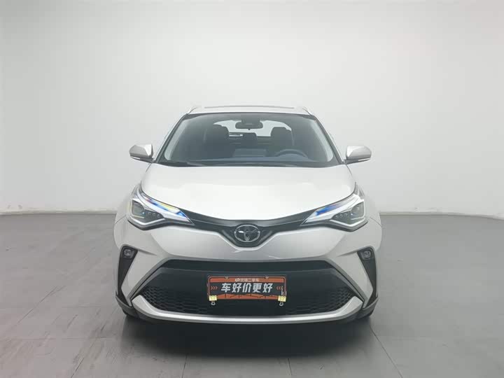 Фото 3 - Toyota C-HR