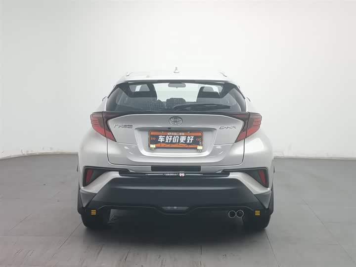 Фото 4 - Toyota C-HR