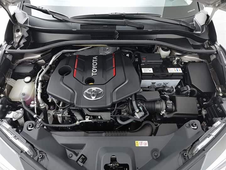 Фото 6 - Toyota C-HR