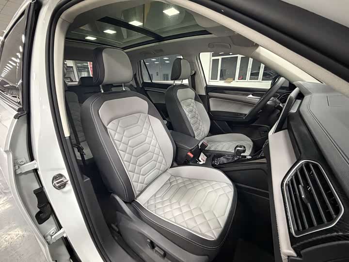 Фото 8 - Volkswagen Tayron