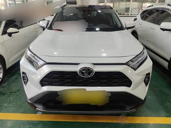 Фото 2 - Toyota RAV4
