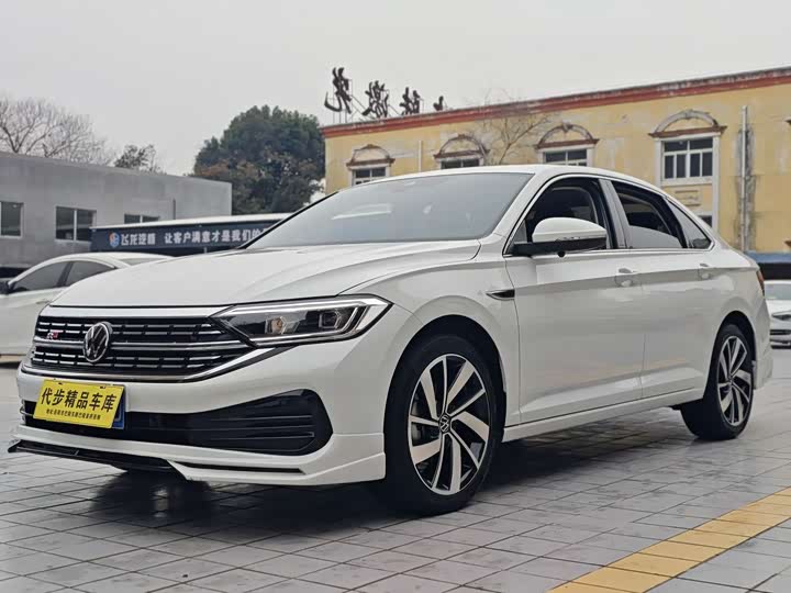 Фото 1 - Volkswagen Sagitar L