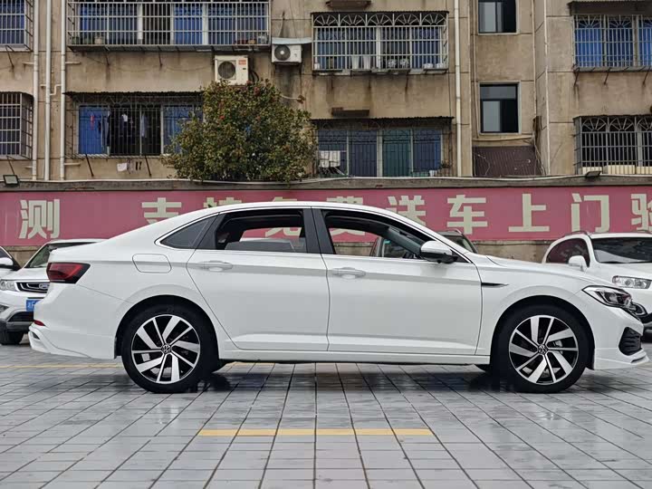 Фото 4 - Volkswagen Sagitar L