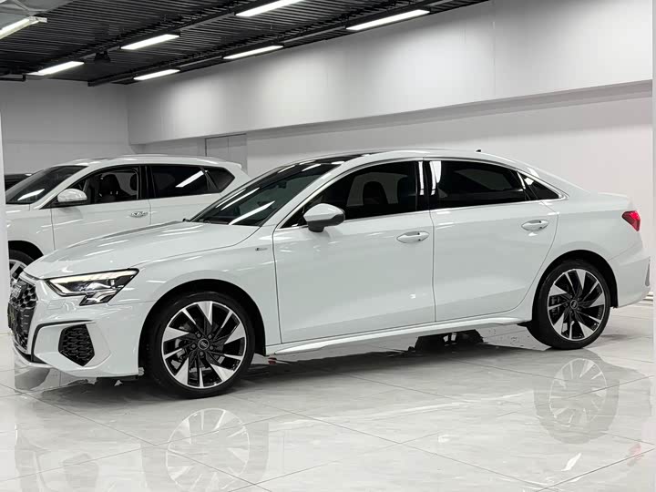 Фото 3 - Audi A3