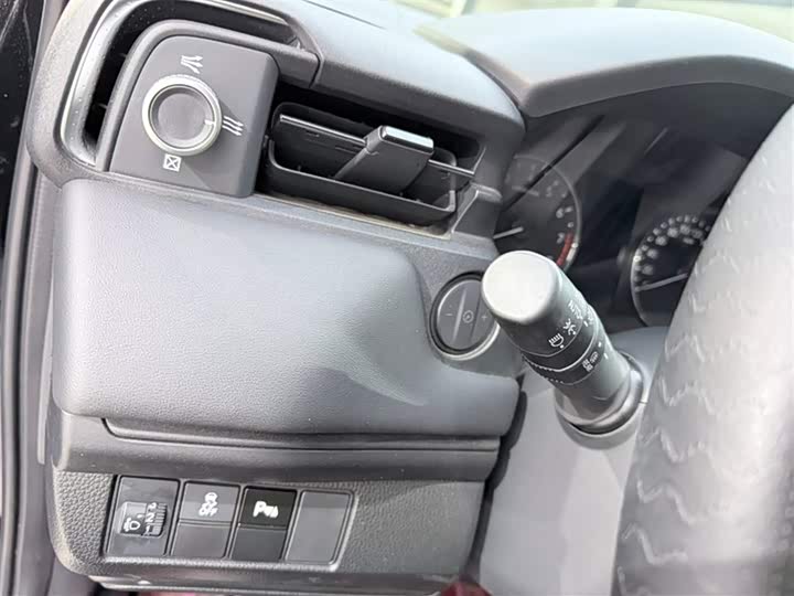 Фото 7 - Honda Vezel