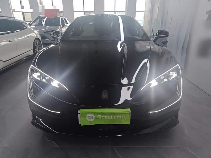 Фото 3 - BYD Yangwang U7