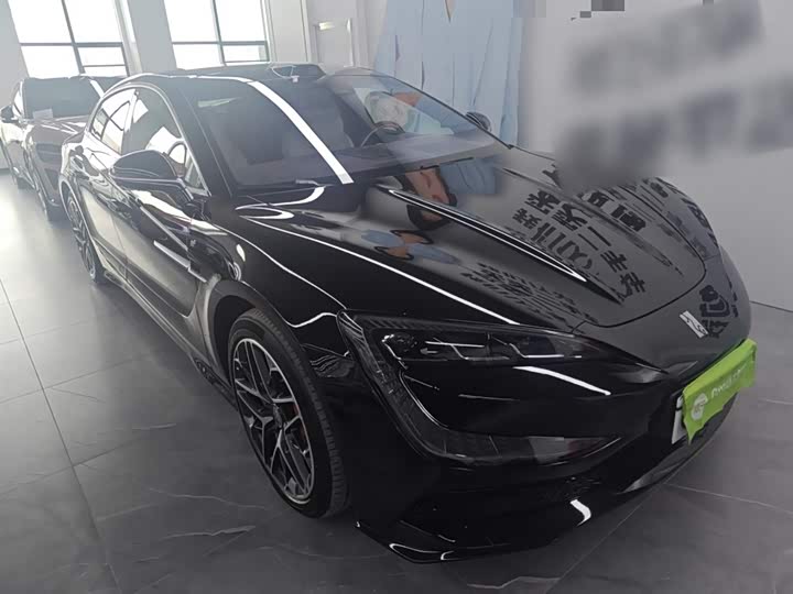 Фото 4 - BYD Yangwang U7