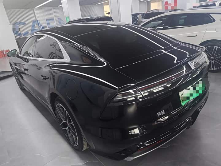 Фото 5 - BYD Yangwang U7