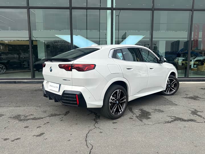 Фото 4 - BMW X2