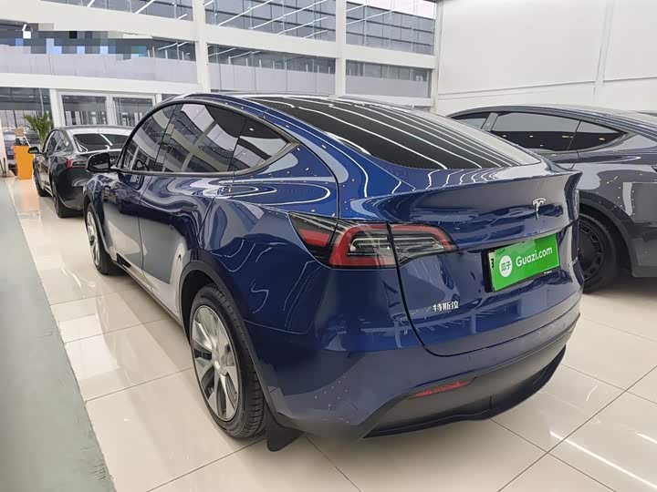 Фото 5 - Tesla Model Y