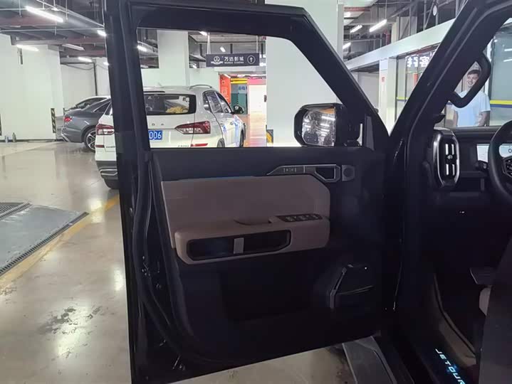 Фото 7 - Jetour T2