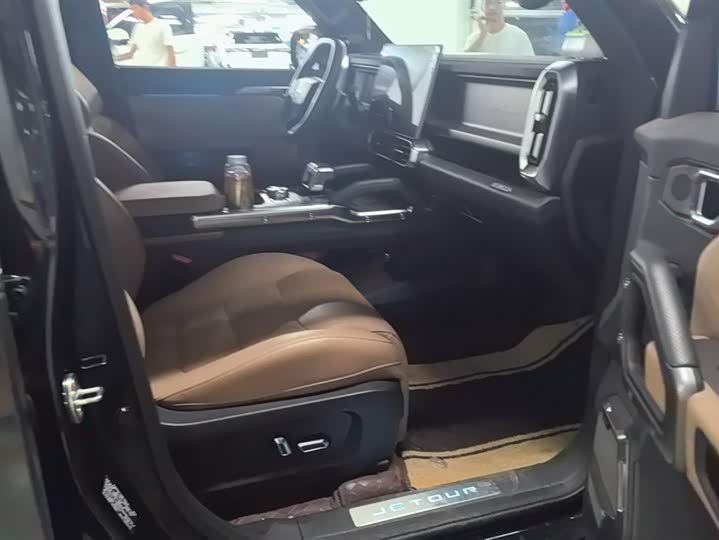 Фото 8 - Jetour T2