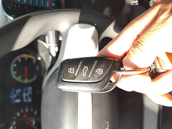 Фото 9 - Roewe Clever