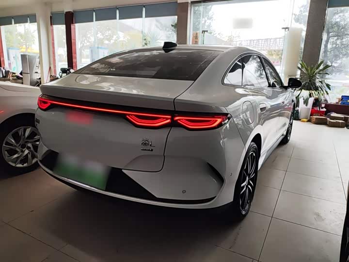 Фото 7 - BYD Qin L