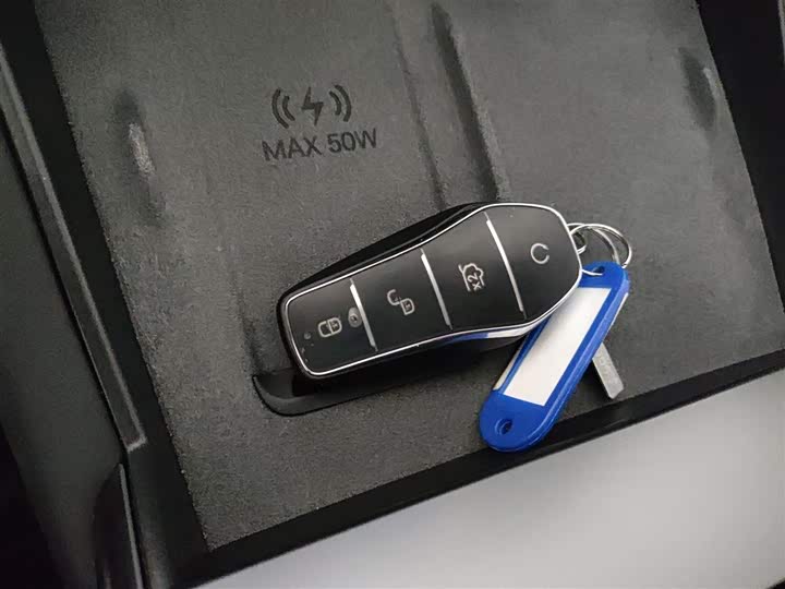 Фото 9 - BYD Qin L