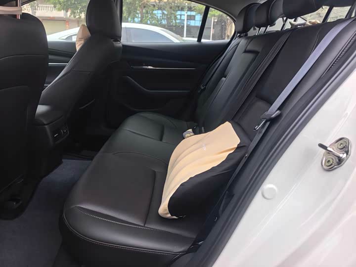 Фото 5 - Mazda 3 (Axela)