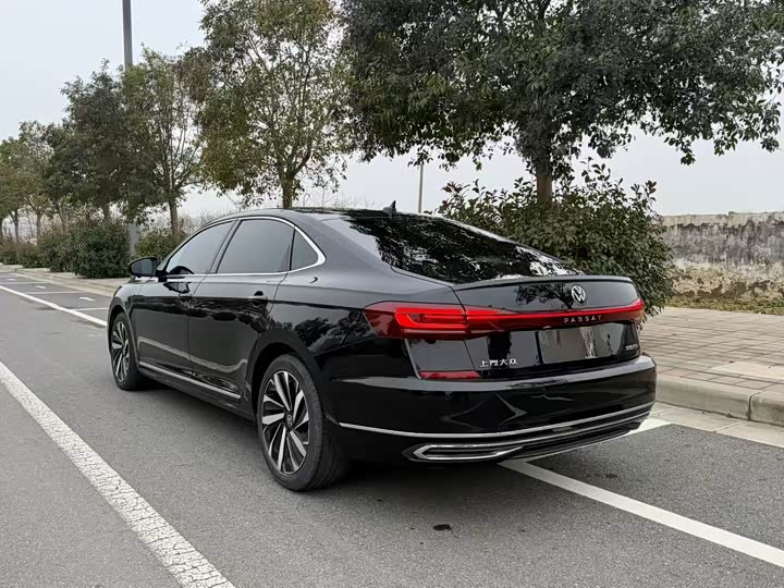 Фото 4 - Volkswagen Passat