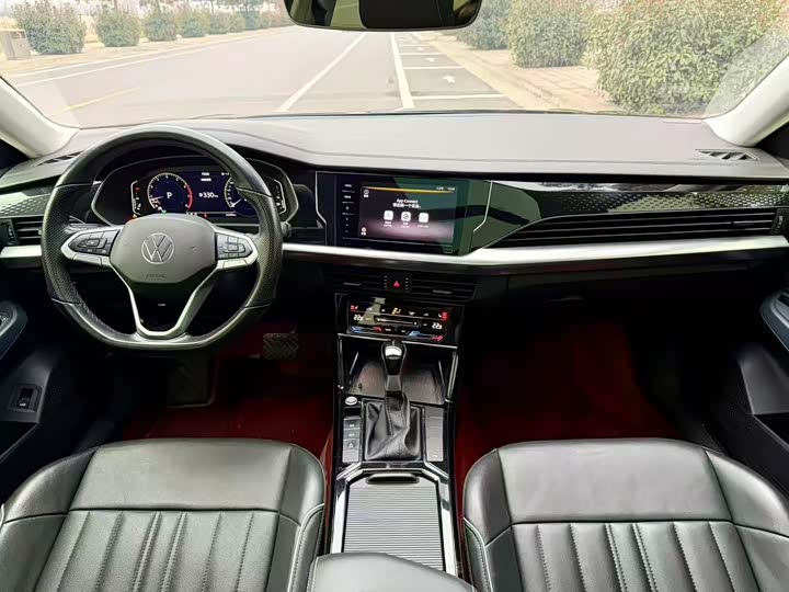 Фото 8 - Volkswagen Passat