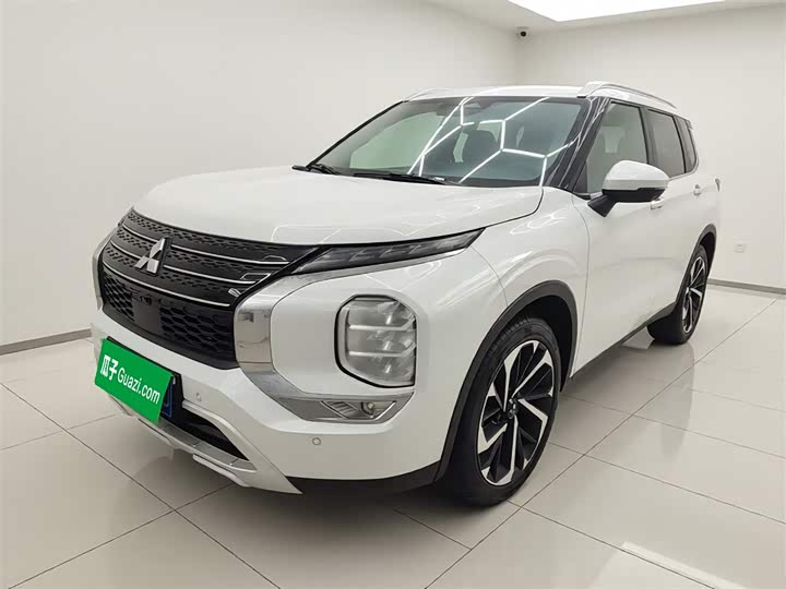 Фото 2 - Mitsubishi Outlander