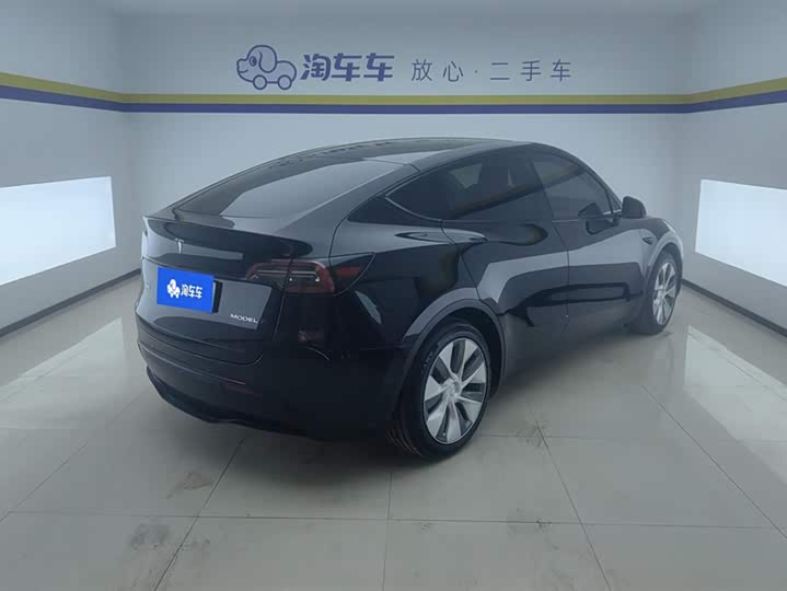 Фото 3 - Tesla Model Y