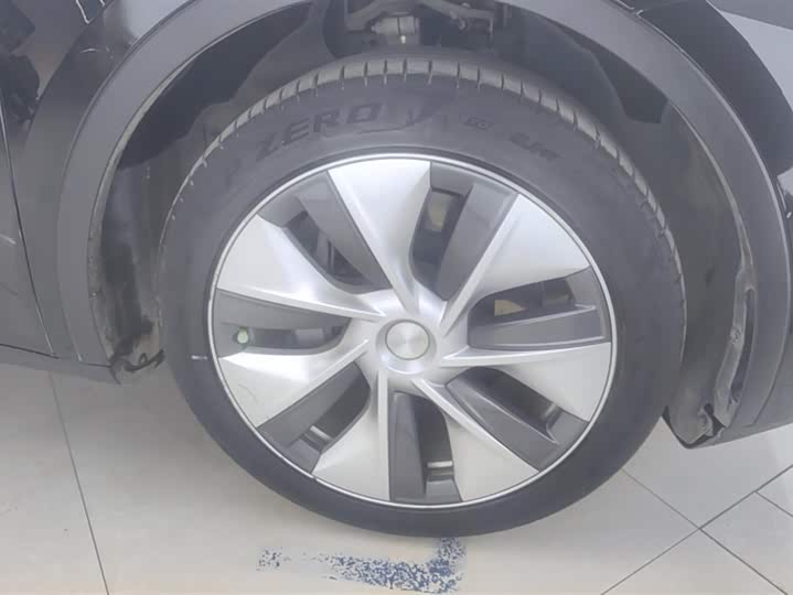 Фото 6 - Tesla Model Y