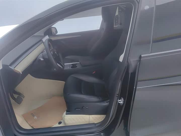 Фото 9 - Tesla Model Y