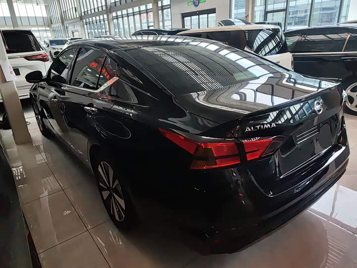 Фото 5 - Nissan Teana