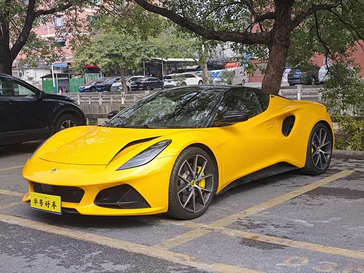 Фото 1 - Lotus Emira