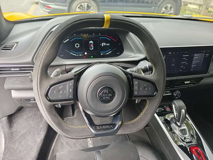 Фото 9 - Lotus Emira