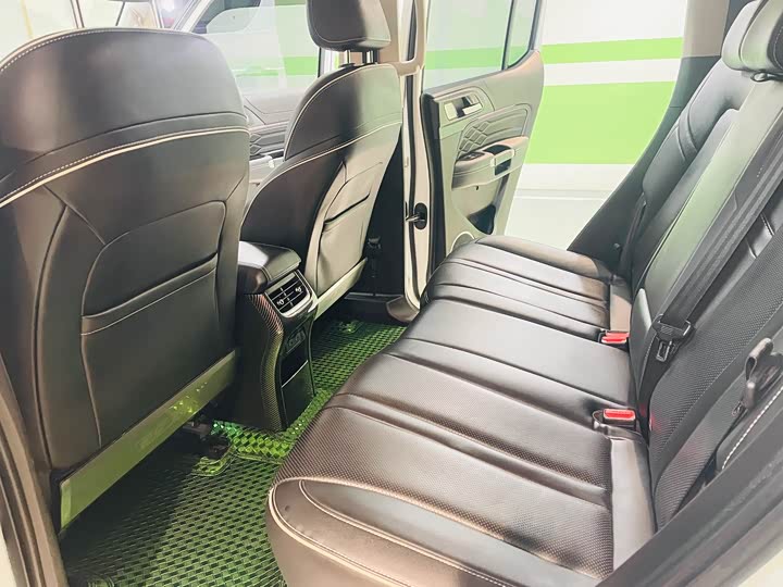 Фото 9 - Tank 300