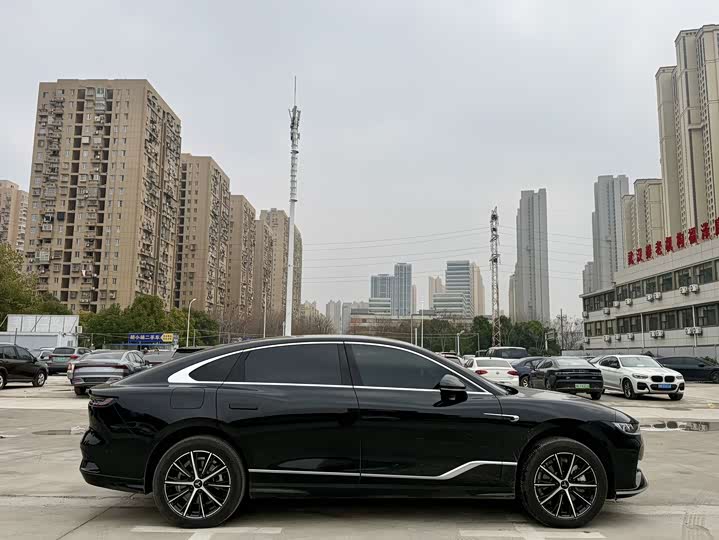 Фото 6 - Voyah Passion