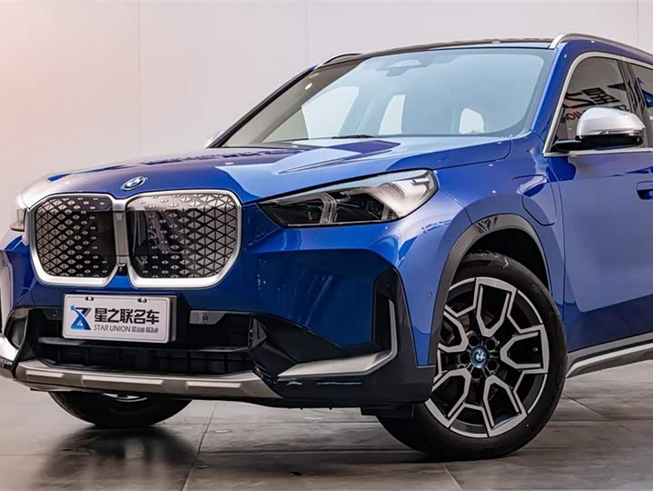 Фото 3 - BMW iX1