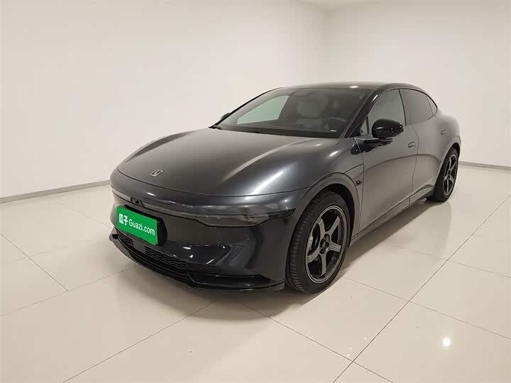 Фото 2 - Zeekr 007