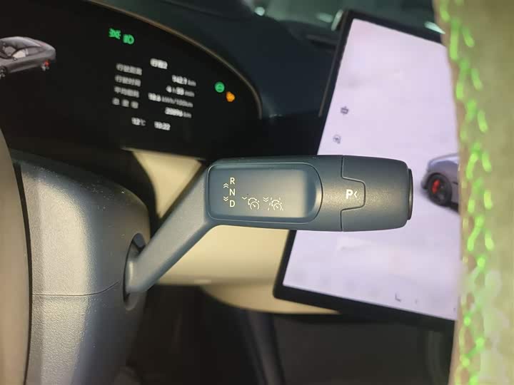 Фото 7 - Zeekr 007