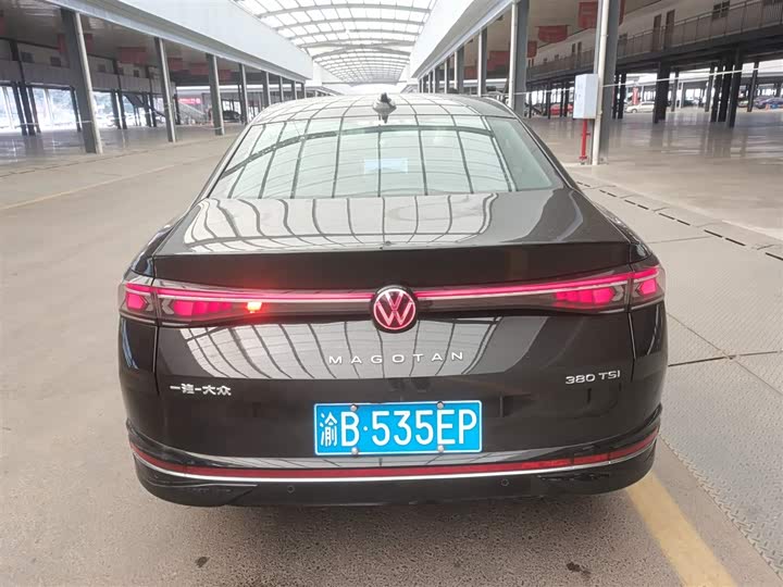 Фото 6 - Volkswagen Magotan